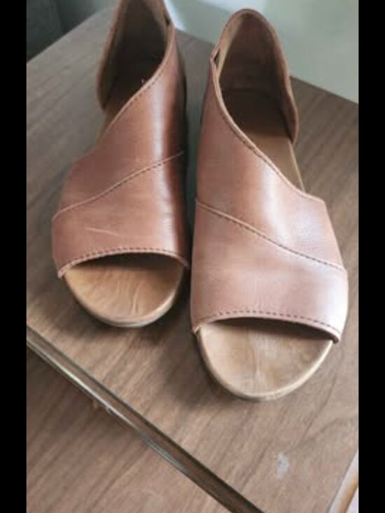 Bueno Shoes - Size 37 Bueno sandals